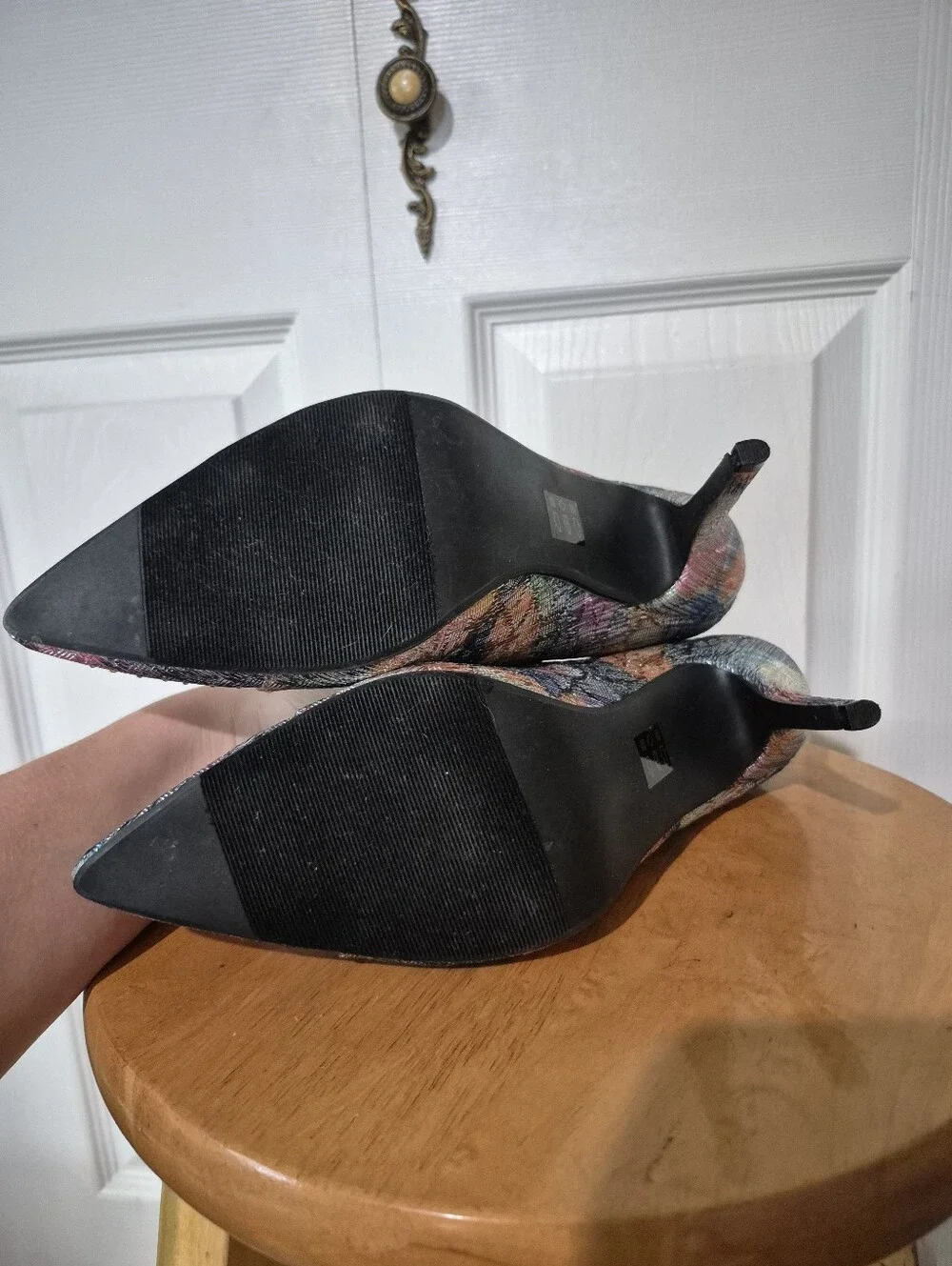 J Renee Pointed Toe Pumps size 8 M snake metallic pastel colors with studs